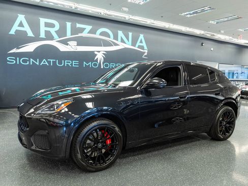 Used 2025 Maserati Grecale Modena image 1