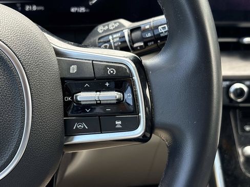 Used 2023 Kia Carnival SX FWD image 19
