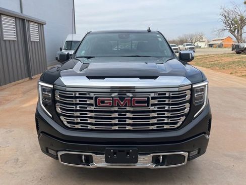 Used 2024 GMC Sierra 1500 Denali w/ Technology Package image 2