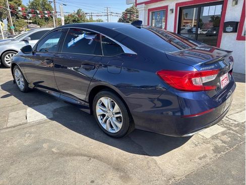 Used 2018 Honda Accord LX image 2