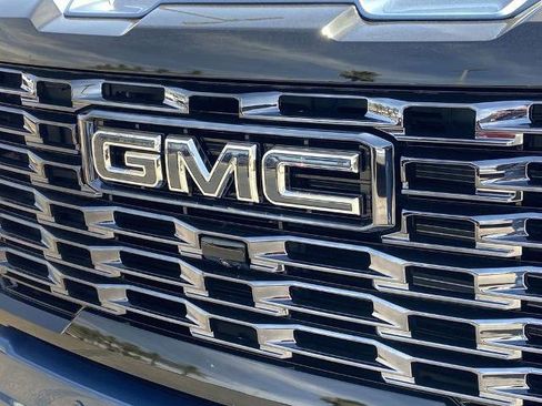 Used 2025 GMC Sierra 2500 Denali Ultimate AWD/4WD image 27