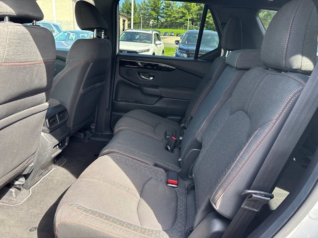 Used 2026 Honda Pilot Sport image 6