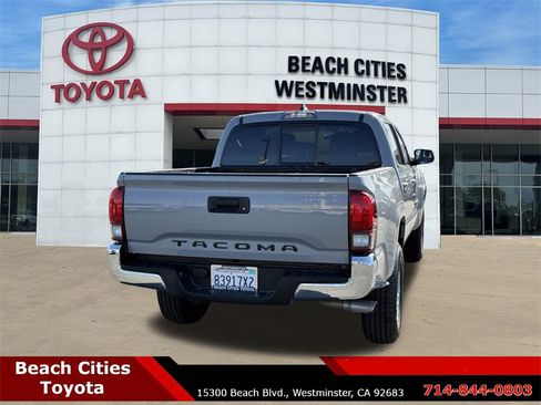 Used 2020 Toyota Tacoma SR5 image 11