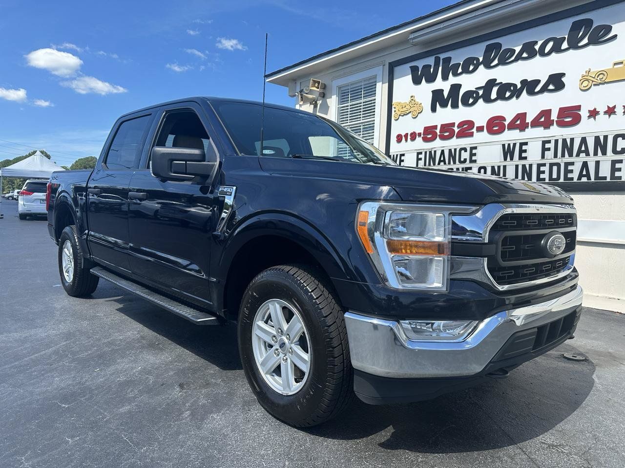 Used 2022 Ford F150 XLT w/ Equipment Group 301A Mid AWD/4WD image 7