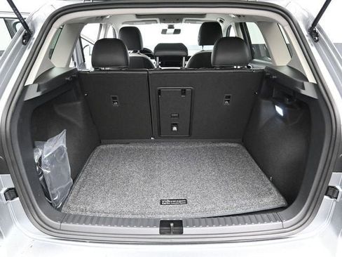 New 2026 Volkswagen Taos SE AWD/4WD image 12