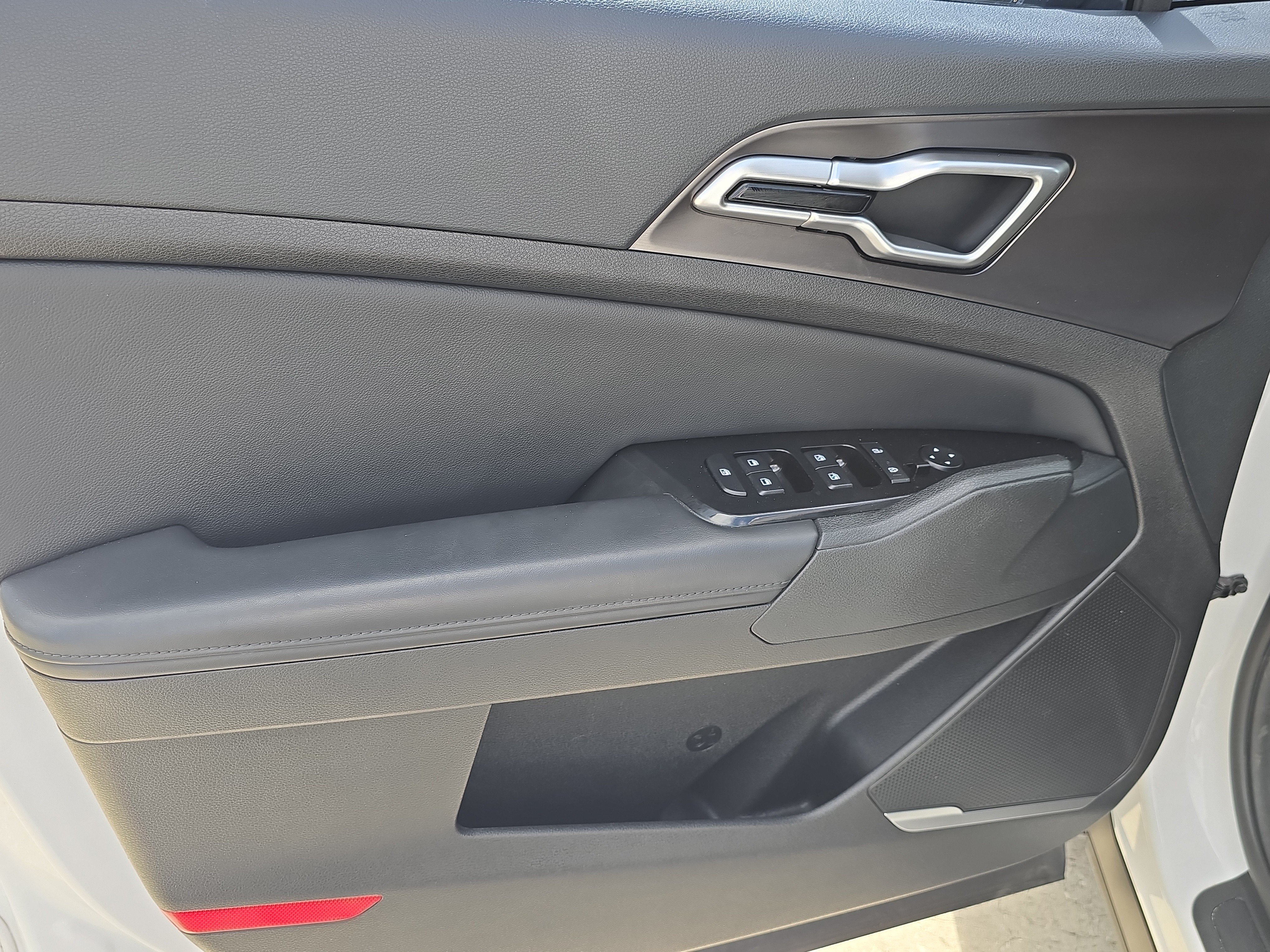 Certified 2023 Kia Sportage EX FWD image 16