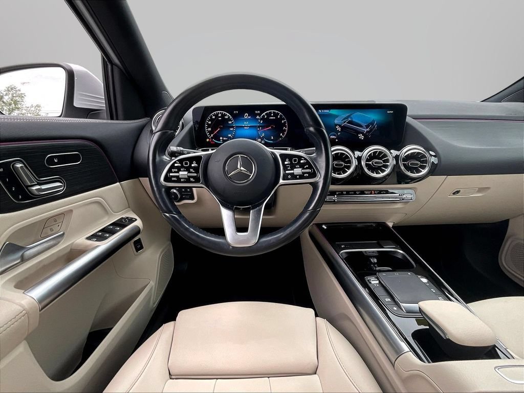 Used 2023 Mercedes-Benz GLA 250 4MATIC w/ Premium Package image 10