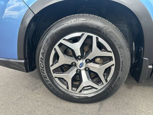 Used 2020 Subaru Forester Premium AWD/4WD image 12