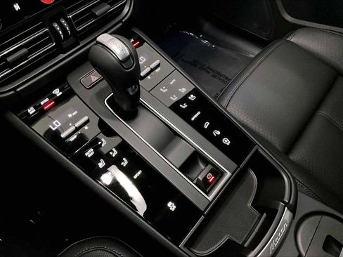 New 2026 Porsche Macan image 18