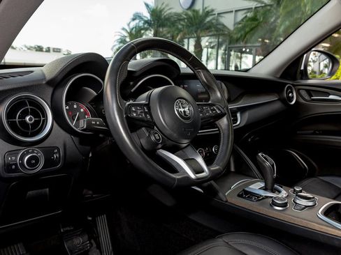 Used 2021 Alfa Romeo Stelvio Ti w/ Nero Edizione image 18