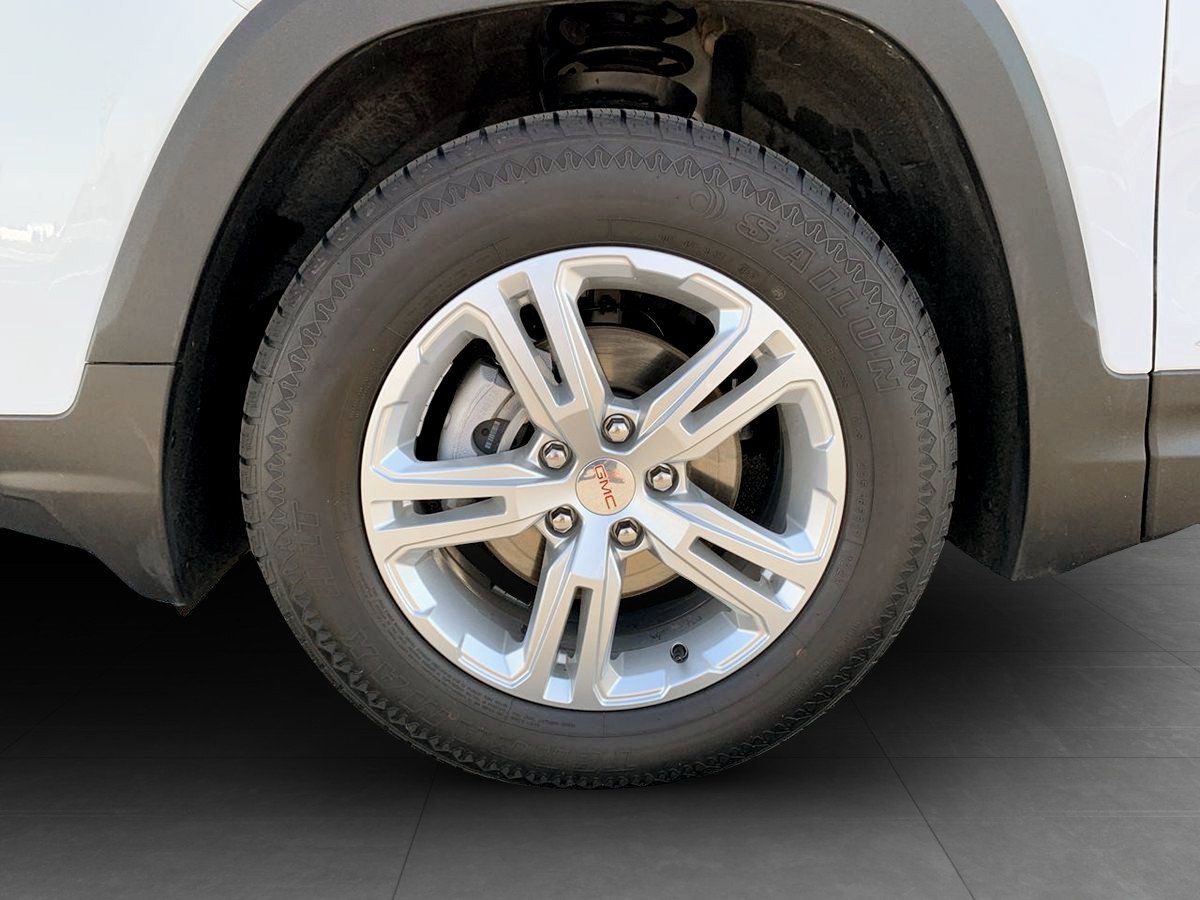 Used 2024 GMC Terrain SLE AWD/4WD image 10