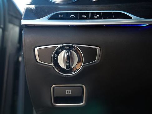 Used 2015 Mercedes-Benz S 550 Sedan w/ Premium 1 Package image 36