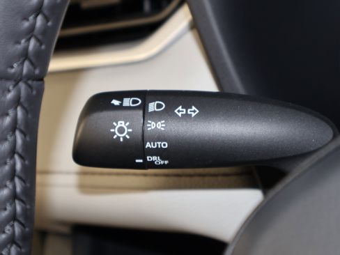 Used 2025 Toyota RAV4 XLE image 24