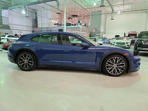 Used 2023 Porsche Taycan 4S AWD/4WD image 3