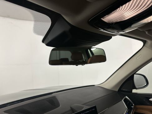 Used 2023 BMW X7 xDrive40i w/ Premium Package image 17