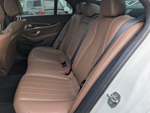 Used 2018 Mercedes-Benz E 300 4MATIC image 28