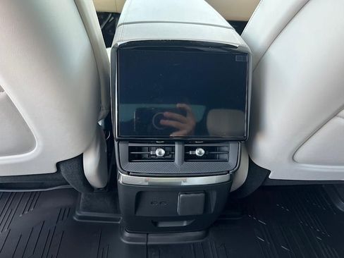 New 2026 Cadillac Vistiq Luxury w/ LPO, Floor Liner Package AWD/4WD image 10
