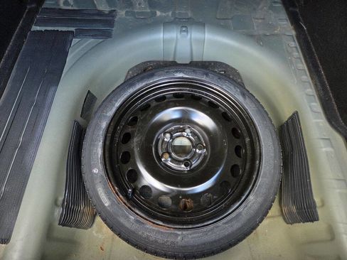 Used 2015 Chevrolet Sonic LTZ image 17