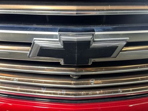 Used 2023 Chevrolet Tahoe High Country AWD/4WD image 10