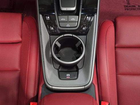 Certified 2025 Porsche 911 Carrera RWD image 20