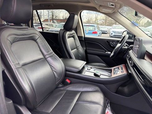 Used 2023 Lincoln Aviator Reserve AWD/4WD image 37