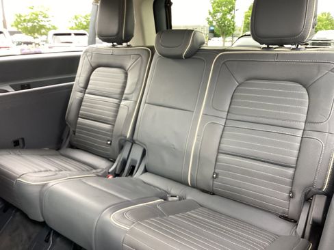 Used 2019 Lincoln Navigator L Black Label AWD/4WD image 15