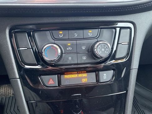 Used 2022 Buick Encore Preferred w/ Safety Package image 23