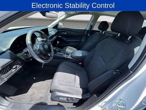 Used 2025 Honda Accord SE image 12
