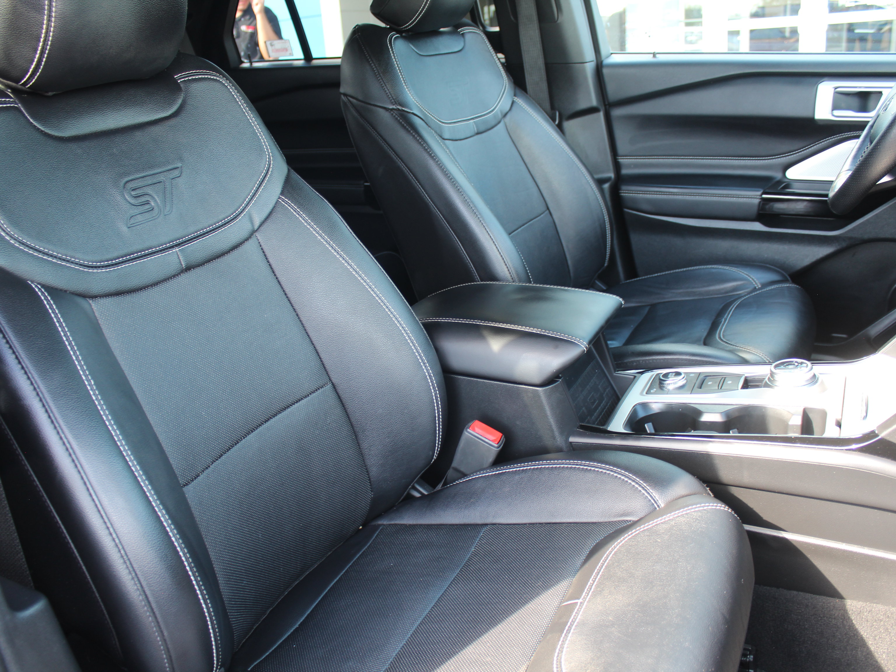 Used 2023 Ford Explorer ST w/ Equipment Group 401A AWD/4WD image 31