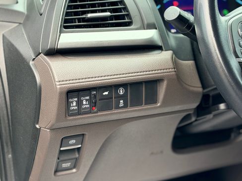 Used 2021 Honda Odyssey EX-L image 14
