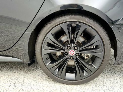 Used 2022 Jaguar XF R-Dynamic SE image 9