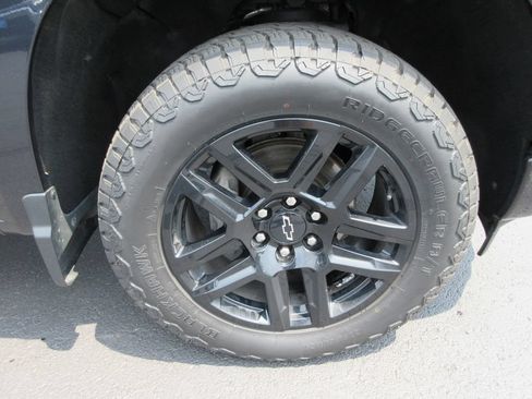 Certified 2023 Chevrolet Silverado 1500 RST w/ Z71 Off-Road Package AWD/4WD image 10
