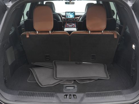 Used 2023 Lincoln Aviator Reserve w/ Equipment Group 201A image 18