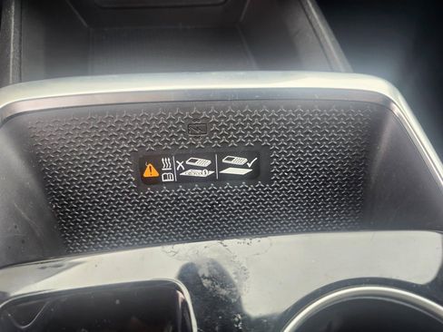 Used 2025 Chevrolet Equinox LT w/ Convenience Package II image 8