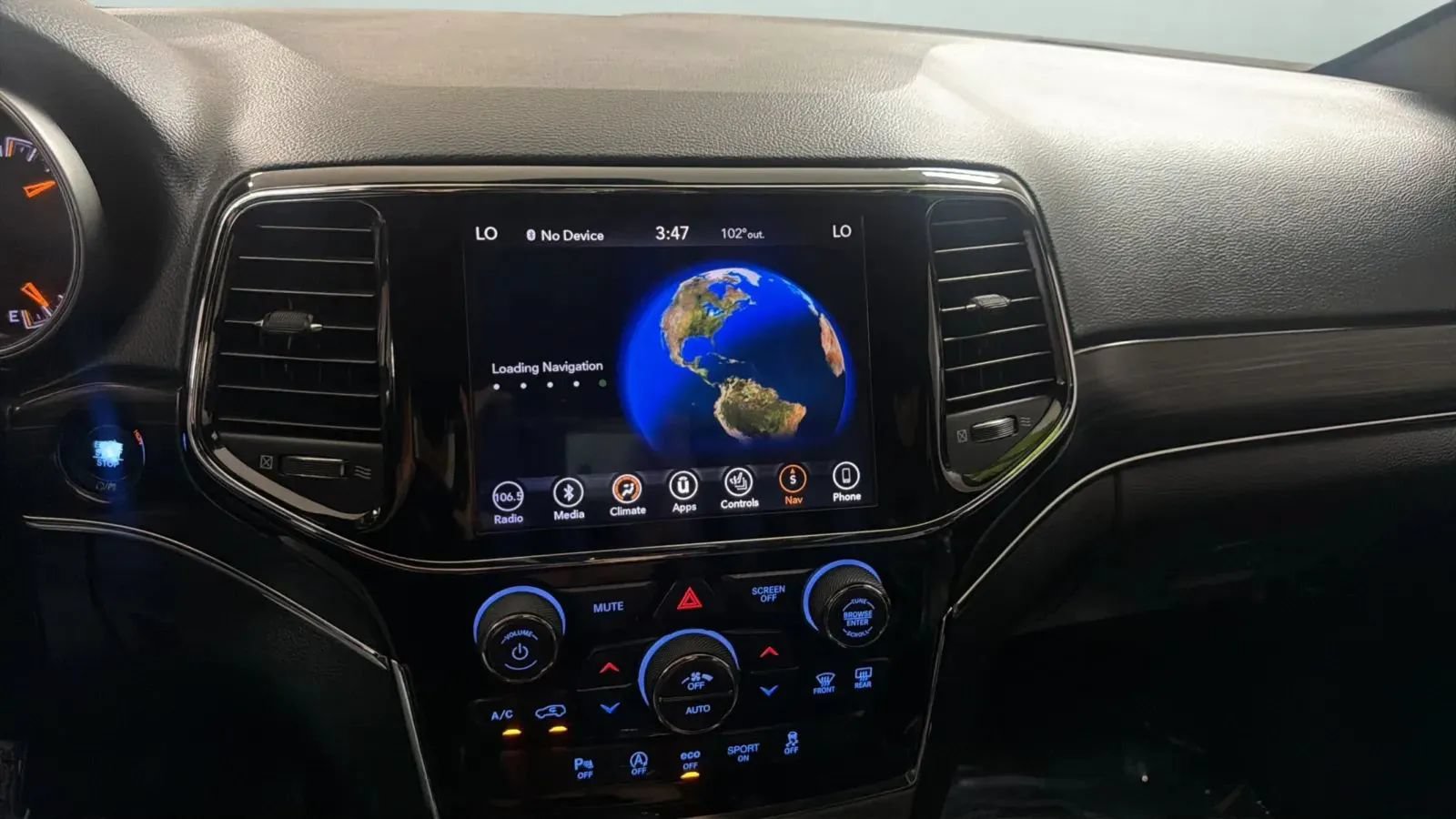 Used 2019 Jeep Grand Cherokee Limited AWD/4WD image 13