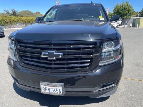 Used 2018 Chevrolet Tahoe LT w/ Luxury Package AWD/4WD image 3