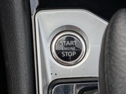 Used 2024 Nissan Altima 2.5 SV image 14