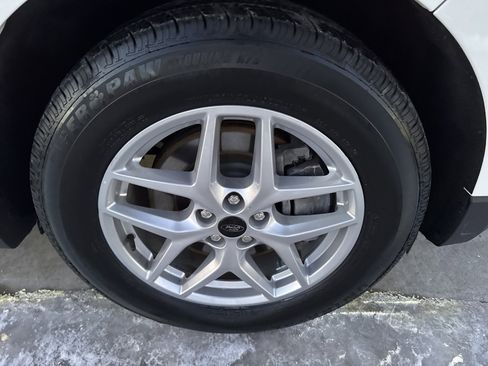 Certified 2024 Ford Edge SEL w/ Convenience Package image 20