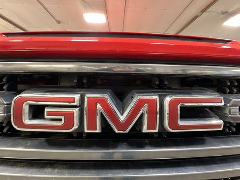 Certified 2021 GMC Sierra 1500 AT4 w/ AT4 Premium Package image 32
