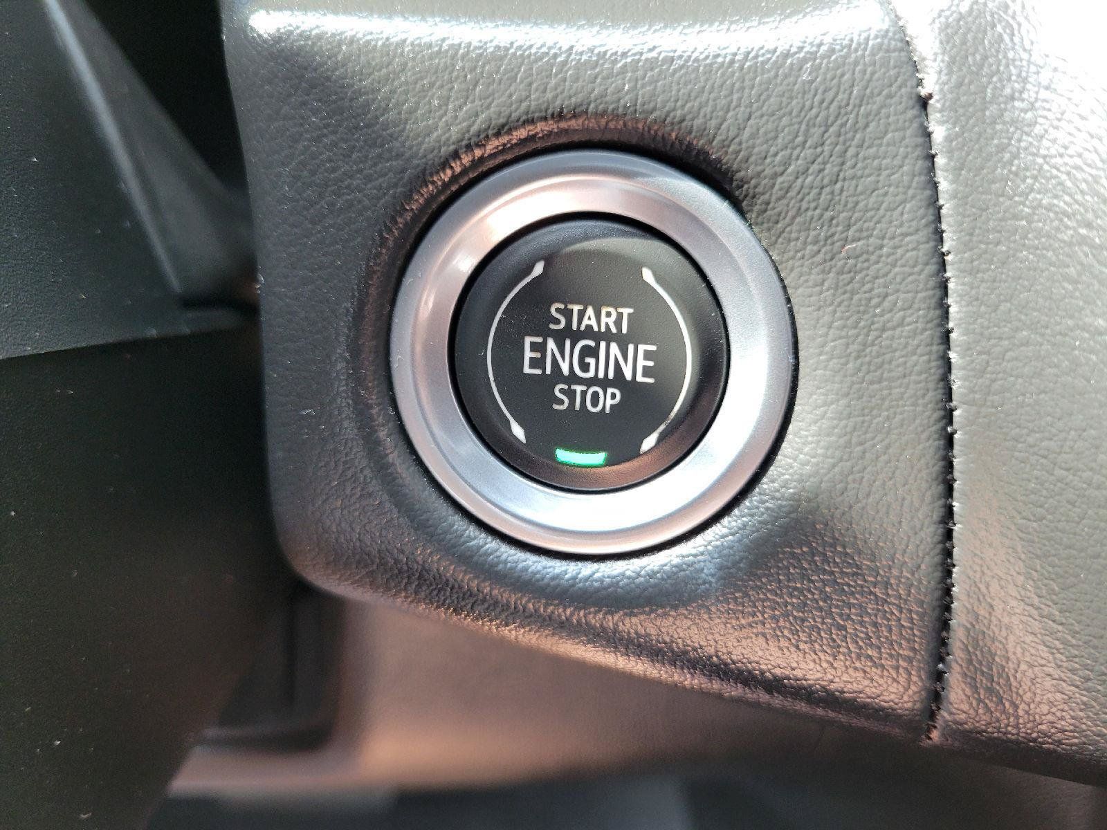 Used 2023 Chevrolet Tahoe Premier AWD/4WD image 17