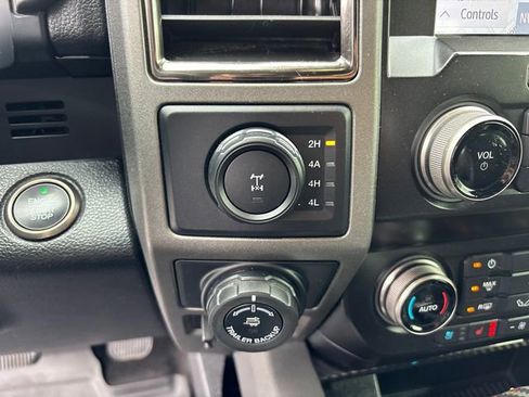 Used 2019 Ford F150 Raptor w/ Equipment Group 802A Luxury AWD/4WD image 19