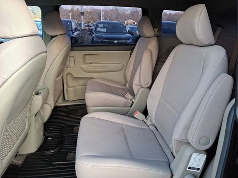 Used 2019 Kia Sedona L image 13