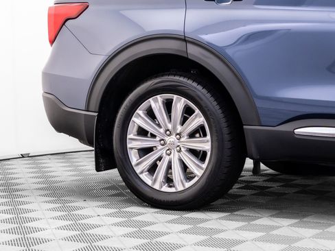 Used 2021 Ford Explorer King Ranch w/ Premium Technology Package image 39