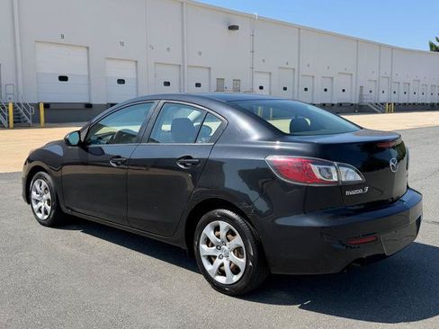 Used 2013 MAZDA MAZDA3 i Sport FWD image 3