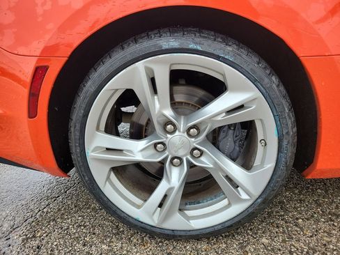 Used 2021 Chevrolet Camaro SS RWD image 5