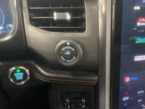 Certified 2022 Ford Expedition Max Platinum image 22