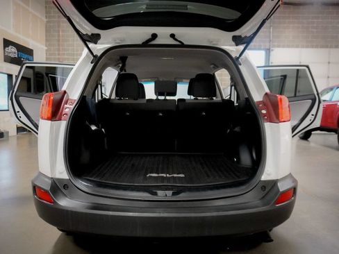 Used 2014 Toyota RAV4 LE AWD/4WD image 15