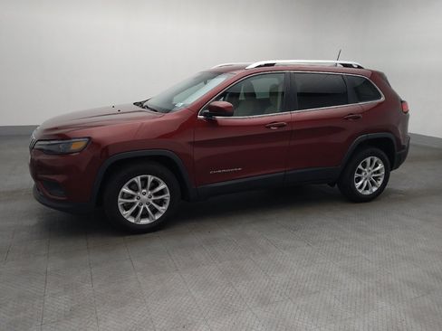 Used 2019 Jeep Cherokee Latitude w/ Popular Appearance Group image 2