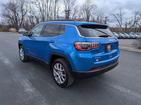 Used 2024 Jeep Compass Latitude w/ Sun and Sound Group image 6