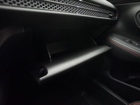 Certified 2025 Honda HR-V Sport image 29